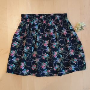 Forever 21 Floral Skirt Size M
